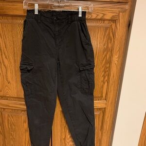 American Eagle Outfitters Women’s Black Cargo Pants